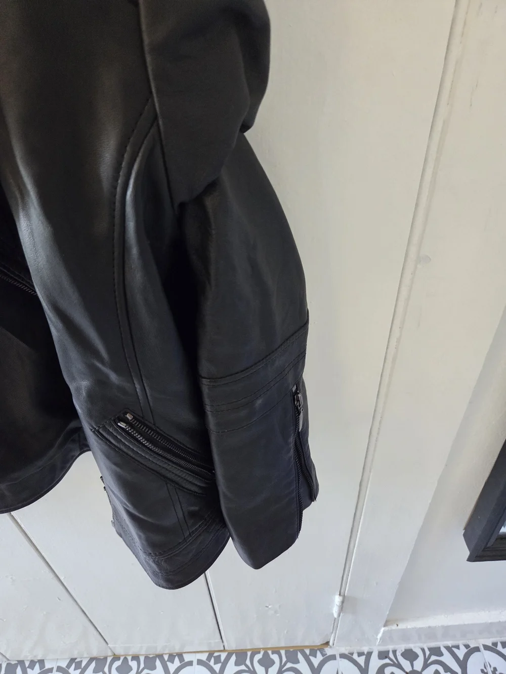 Bernardo Black Leather Moto Jacket - Women's - Picture 3 of 6